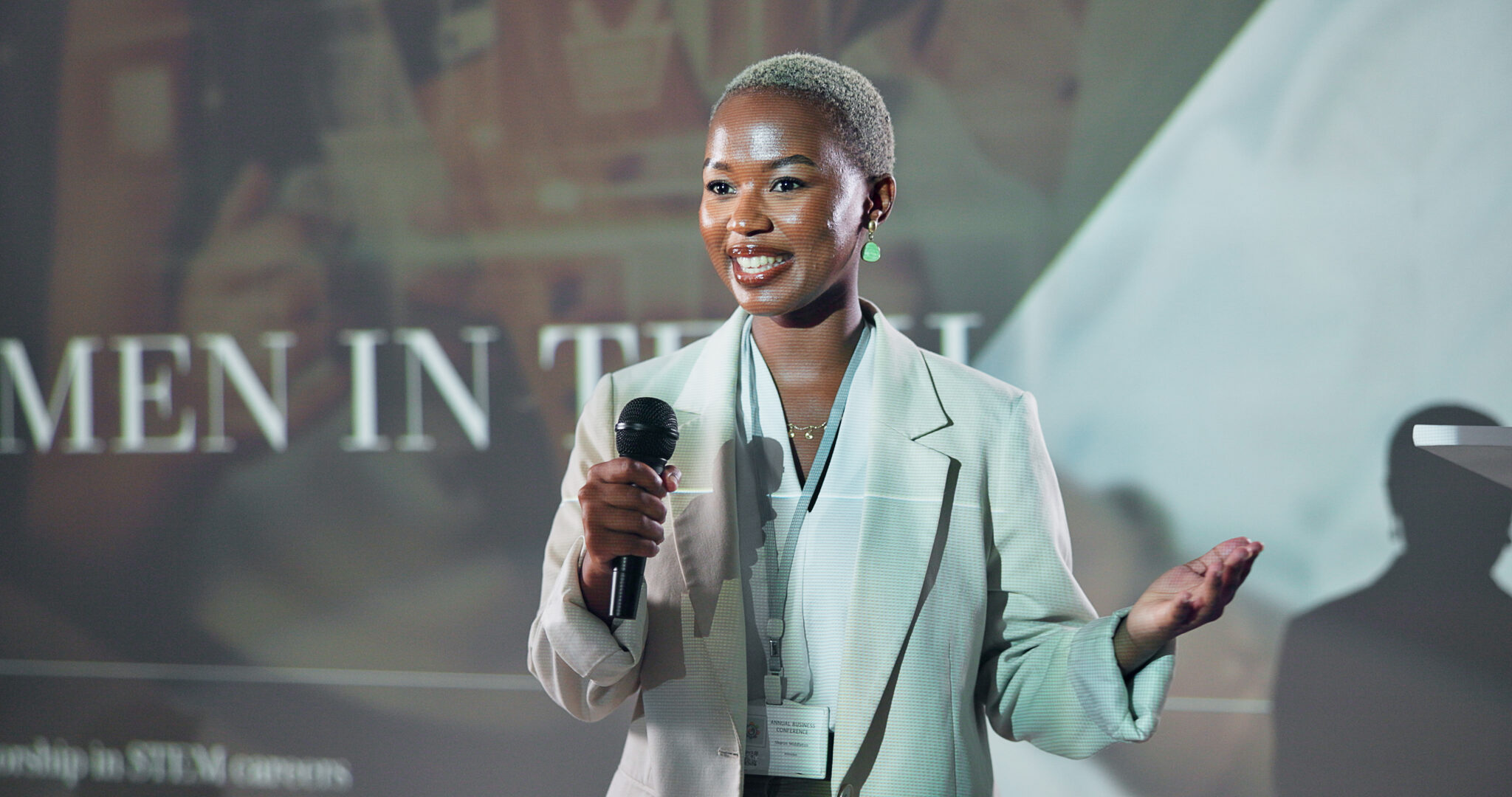 Public speaking for professionals Lady delivering inspirational speech